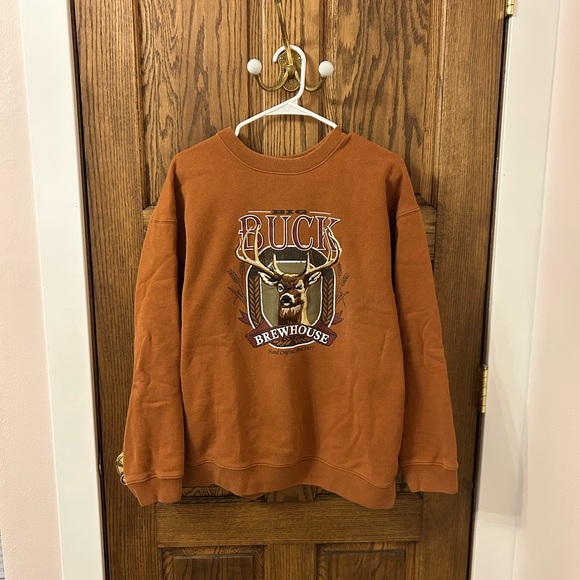 croft & barrow Other - Croft & Barrow Big Buck Brewhouse Orange Crewneck Sweatshirt Medium